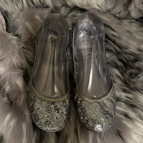 Tory Burch glitter leather flats size 9 great condition! - Picture 2 of 7